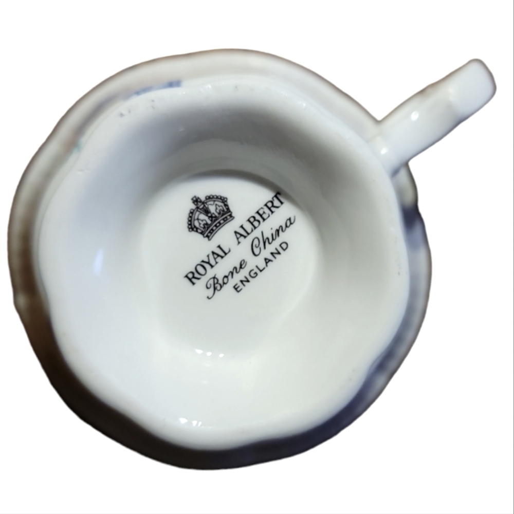 Vtg Royal Elbert Bone China England Tea Cup Saucer Coffee Blue Pink Gold Accents - Picture 9 of 9
